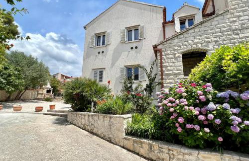 Vila Vera Seafront Apartments - Photo 35