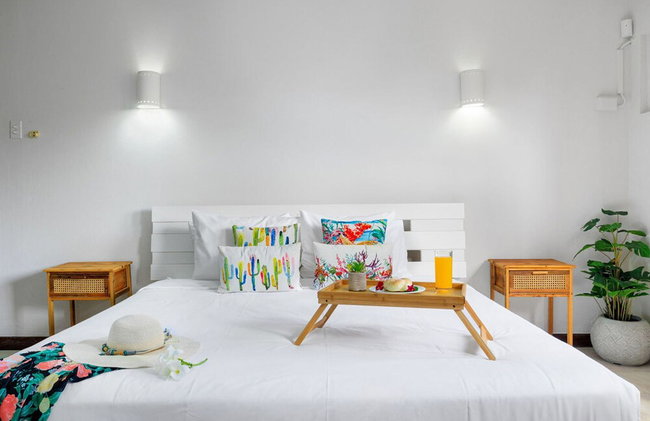 Spacious 4BR Villa Private Pool Cozy Location - Photo 9