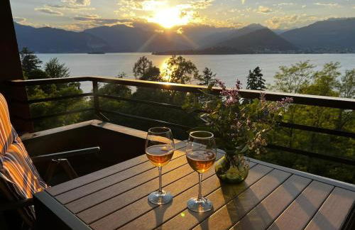 New Cozy Stay with Lakeview - Photo 15