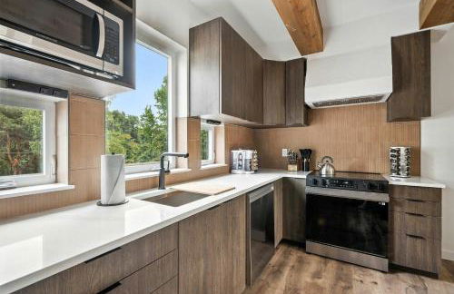 Kerns 6BR - New Spanish Style Group Stay - Photo 12