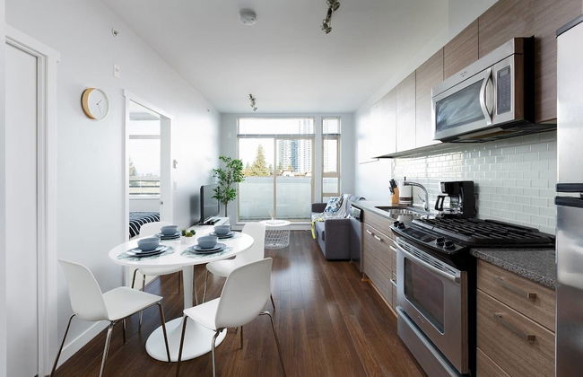 Surrey Center Cozy Condo - Photo 6