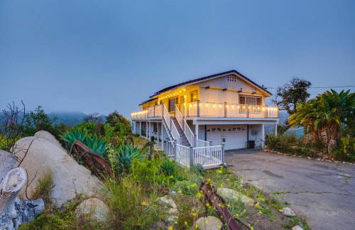 Escondido Hilltop Home with Deck and Views! - Foto 1