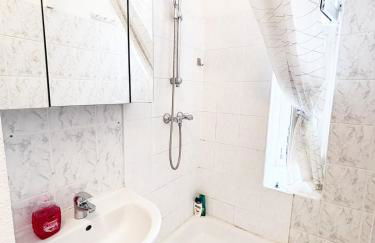 1Room Flat with Kitchen Near Neukölln & Kreuzberg - Photo 5