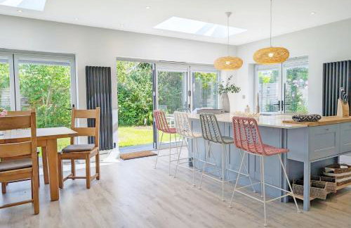 One Elms Way - Sleeps 8 - West Wittering - Foto 11