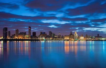 Comfy Home King Size Bed close to Asda & Sefton Park, Very Fast WIFI! - Foto 58