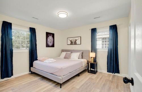 Chic home with king bed in Raleigh - Foto 11