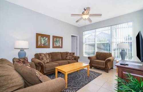 Newly Renovated Close to Disney w Private Pool - Foto 8