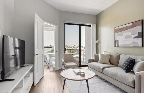 North Hollywood 1BR w Gym Pool Roof nr Metro LAX-853 - Foto 1