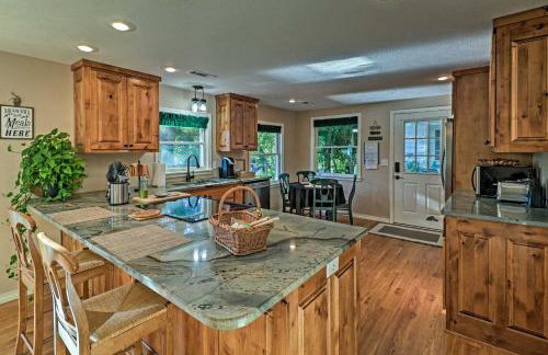 Riverside Hide-A-Way with Patio, BBQ, Fishing Pier - Foto 3