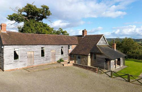 Spacious Holiday Cottage with Scenic Views - Foto 9