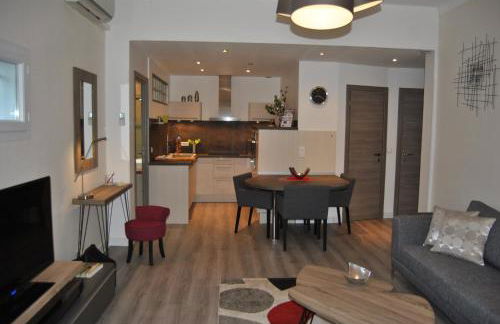 Le Calme au Centre Ville à 10 minutes à pied de la Croisette et des plages - Foto 2