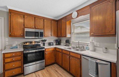 ~Spacious / Cozy / Sleeps 8+ Near MTSU and Siegel - Foto 5