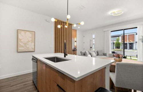 3 Bedrooms3 Baths Hub Westside Reserve 8799Pd - Foto 9