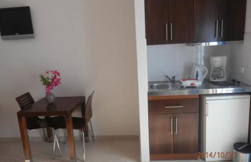 Glaros Hotel Apartment - Foto 57