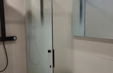 Gîte Coté Village - le cœur du village avec piscine - Foto 16