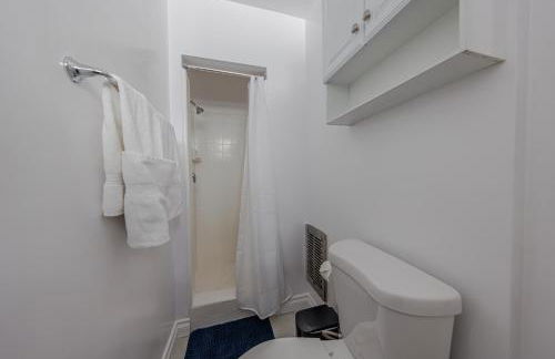 Spacious 2-Bedroom Duplex in Beverly Hills Residential Area - Foto 31