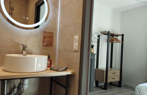 CoLiving des Moulins sur Crémieu 3étoiles - Proche de Lyon & Bugey - Foto 23