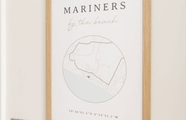 Mariners Stylish Beachside Getaway With Sea Views - Photo 8