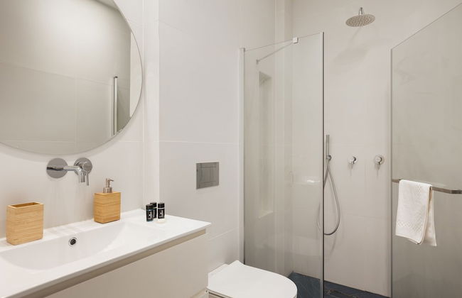 Cozy Apartment with Private Balcony - Foto 20