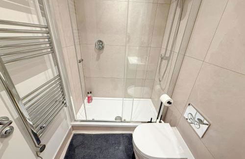 3-Bedroom with Balcony and Studio Apartments in St Johns Wood near Marylebone & Regents Park by NourNest Apartments - Foto 67