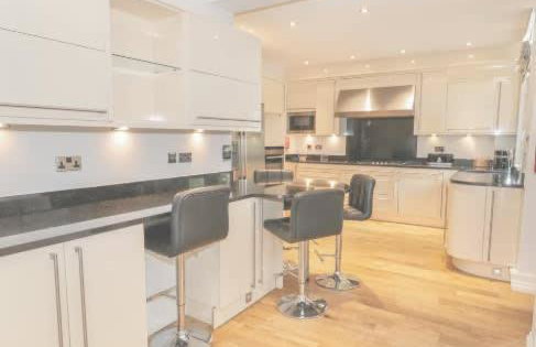 Walworth Castle Lodge - Photo 5