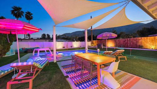 Desert Glow Getaway - Pool - Lounging - Backyard Games - Foto 2