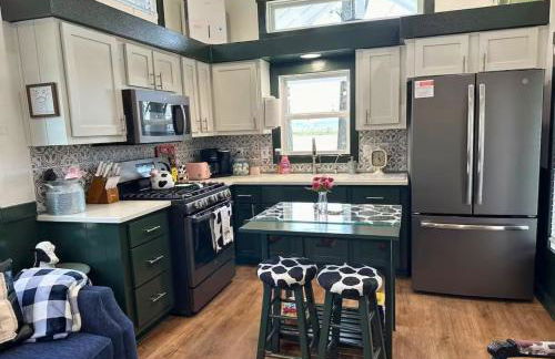 Sunrise, Mountain & Farm View - Heated Tub or Pool - Foto 25