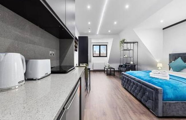 Luxury Spacious 2 Person Suite in North London - Foto 14