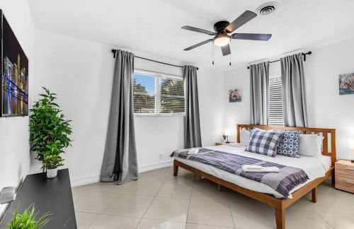 Spacious 5 Bedroom Heated Pool and Hot Tub, 12 minutes to the Beach - Foto 20