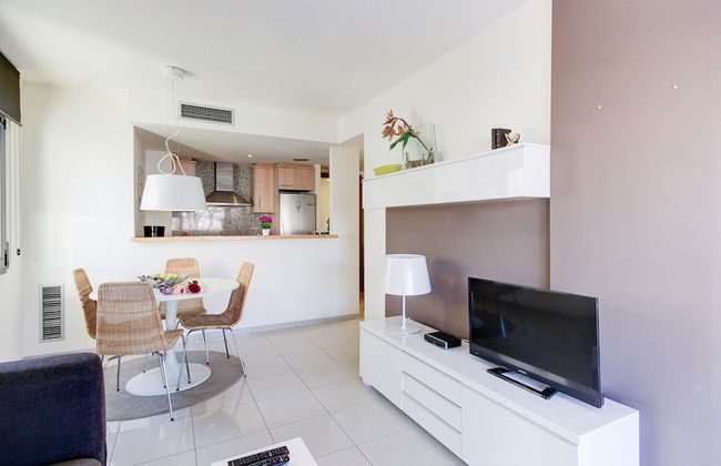 Beachfront Apartment in Roses - Photo 12