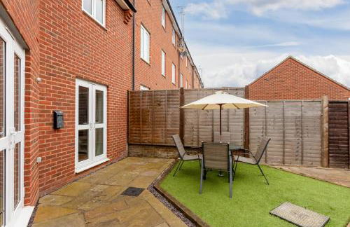 Oakbridge House - 6 mins drive to CMK - Free Parking, Fast WiFi, Smart TVs with Sky and Netflix by Yoko Property - Foto 26