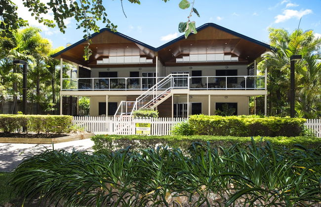 Picnic Bay Apartments Unit 1 - Photo 1