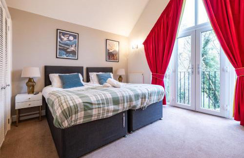 Shenley House- Premium Stay, Private Parking for multiple cars, Sleeps 6, 2 Bedroom, 2 Ensuites, Central MK - Foto 31