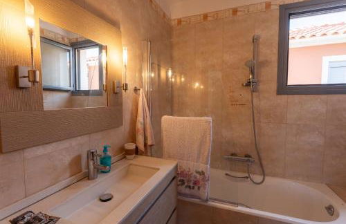 ONIRO Sea View Garden Villa - Photo 59