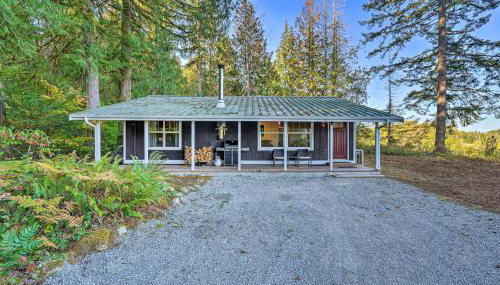 Dreamy Riverside Cabin with Fireplace and Grill - Foto 2