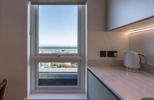 Gwel Y Mor Penthouse by Birch Stays New Home - Photo 28