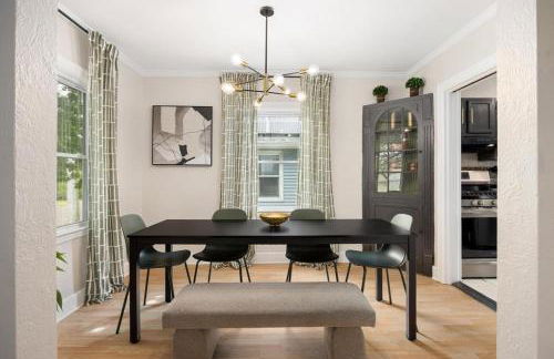 Cozy Mid Century Oasis with 2 KING beds - Foto 2