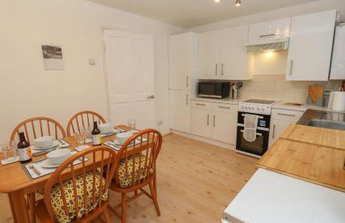 Lynton House - Photo 7