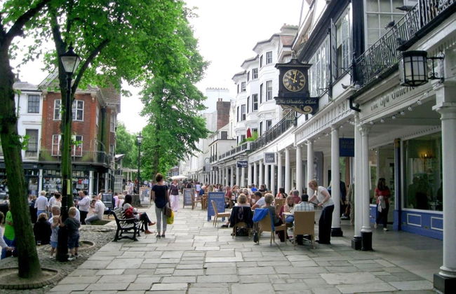 Stunning 2-bed Apartment in Tunbridge Wells - Photo 13