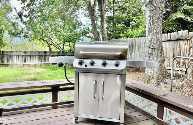 DT Reno - 4BR Home w Patio BBQ Grill Games Room - Foto 42