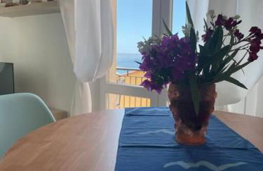 2-bedroom sunny sea view with balcony, La Casa Di Christine - Foto 1