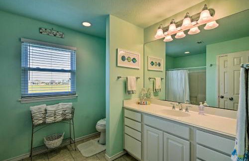 1 Block to Beach Family Getaway in Galveston! - Photo 20