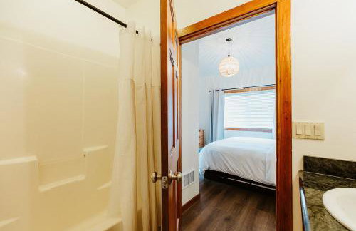 Kintla Ridge Suite Near Logan Hospital - Foto 13