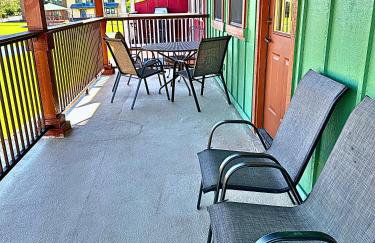 Forest edge, wild mustangs nearby, balcony views By Vacation Your Way - Foto 23