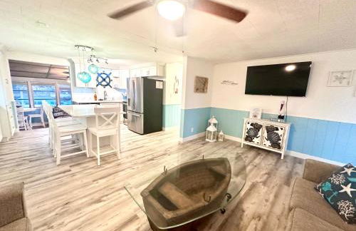 Cabin by the Sea - Waterfront Direct Gulf Access- Pontoon Boat Rental On Site or Bring Your Boat- Paddlecraft included - Foto 8