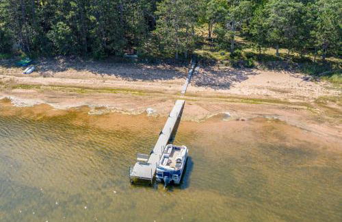 Waterfront Escape on Big Sand Lake with Private Dock - Foto 42