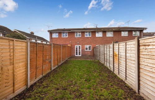 Guild Lodge 3 Bedrooms 3 Bathroom Home - Fast London Access - Photo 23