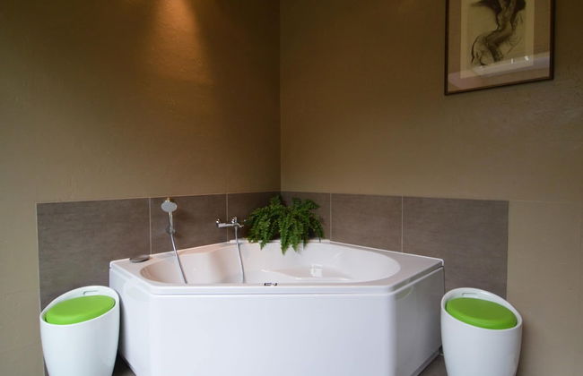 Luxury Villa with Swimming Pool near F1 Circuit - Foto 15