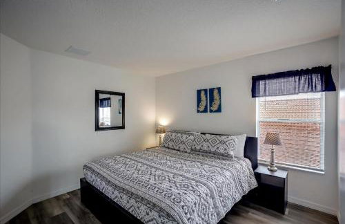 SOLANA 7 Bed Rooms FAMILY VACATION VILLA-Private Pool and SPA - Photo 26