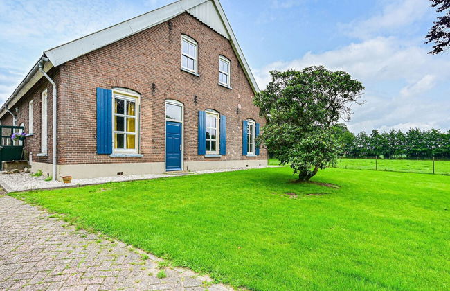 Farmhouse in De Heurne Near the Forest - Foto 1
